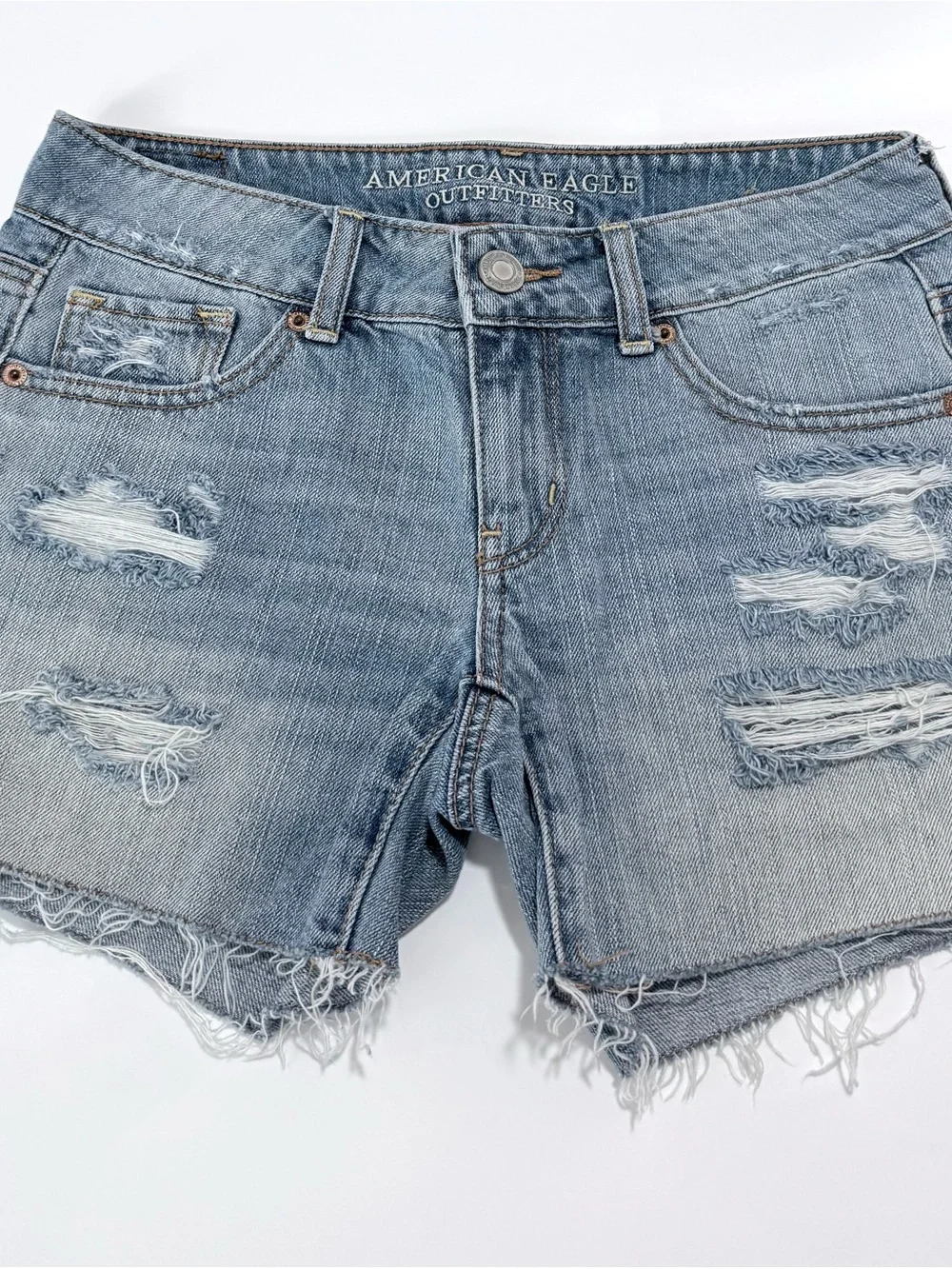 100% Cotton Vintage American Eagle denim jean shorts Women’s size 0, Wear 2 ways